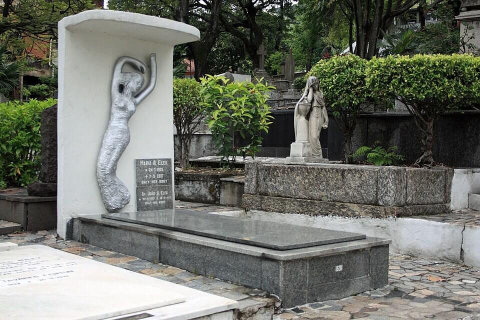 Qual é o cemitério mais antigo do Brasil? Túmulos e mausoléus famosos